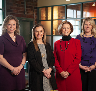 58345_70-staffing-team_315x300.jpg