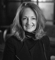 beth 220x240 bw